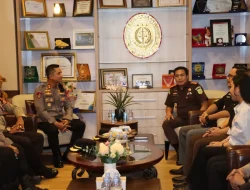 Silaturahmi Kapolres Maros dan Kajari Maros Perkuat Sinergitas Penegakan Hukum di Kabupaten Maros